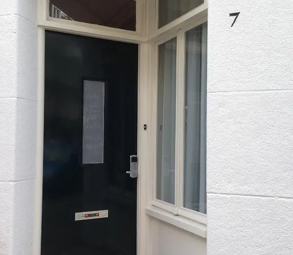 House No 7 לינה וארוחת בוקר 4*