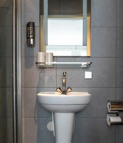 לינה וארוחת בוקר House No 7 אמסטרדם