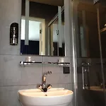 House No 7 לינה וארוחת בוקר